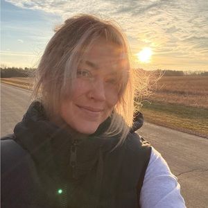 Meet your Posher, Nora